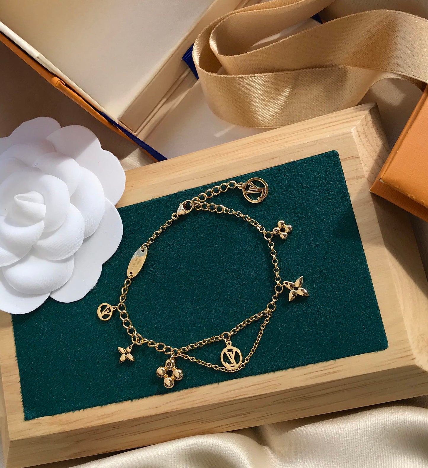 [Kincade Jewelrys]BLOOMING PINK GOLD MOP BRACELET