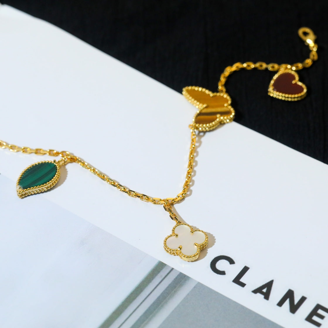 [Kincade Jewelrys]LUCKY SPRING 5 MOTIF GOLD BRACELET