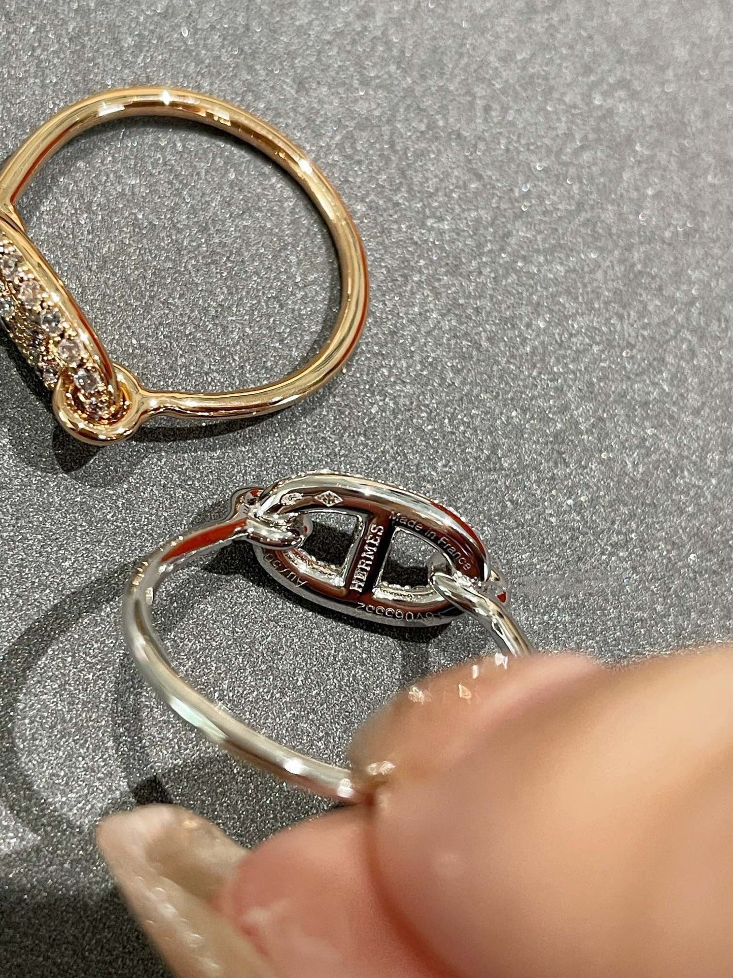[Kincade Jewelrys] ANILLO DE DIAMANTES PEQUEÑOS REDONDOS