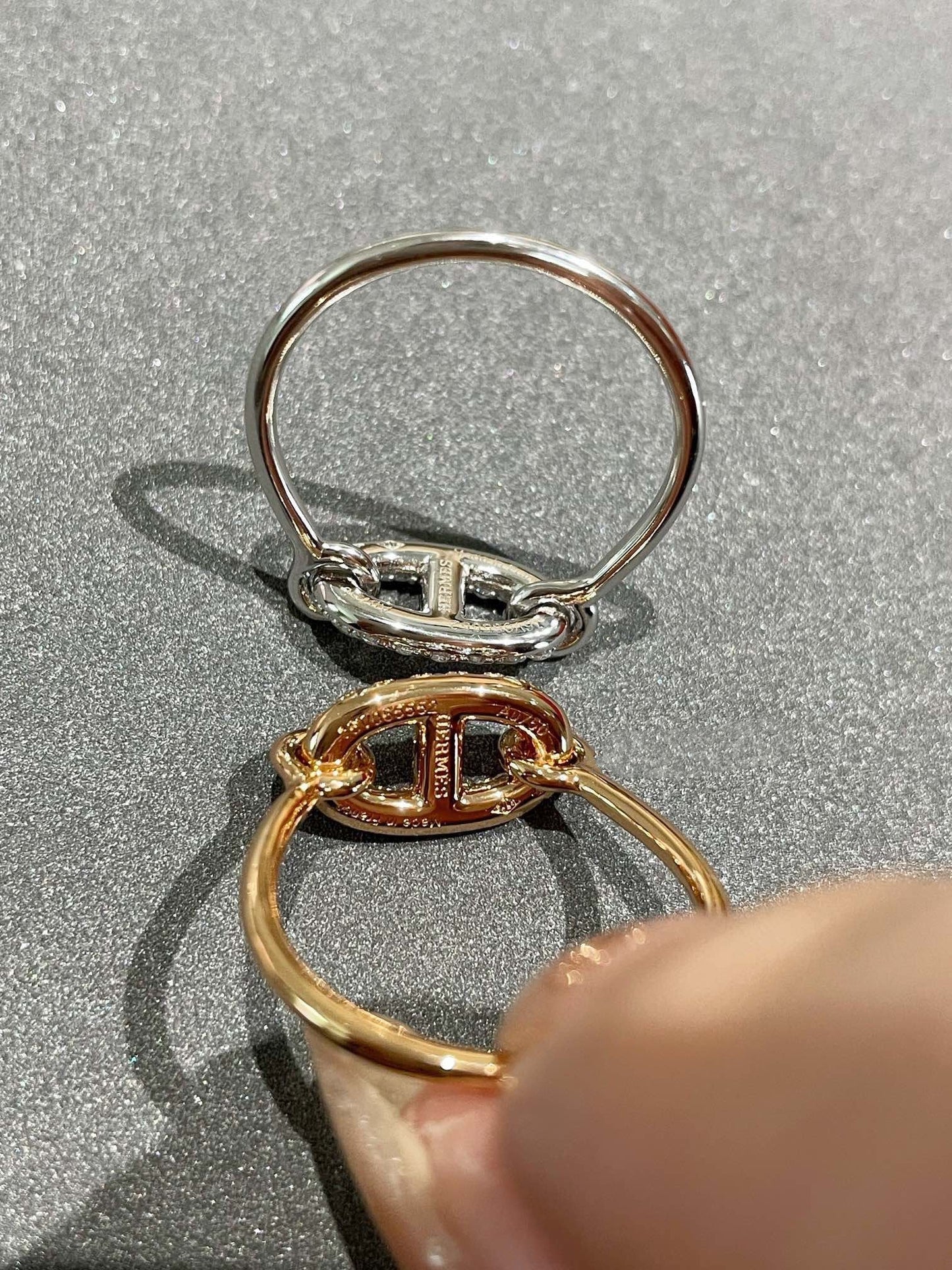 [Kincade Jewelrys] ANILLO DE DIAMANTES PEQUEÑOS REDONDOS