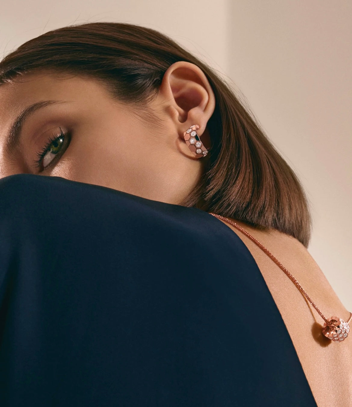 [Kincade Jewelrys]BEE LOVE DIAMOND HOOP EARRINGS