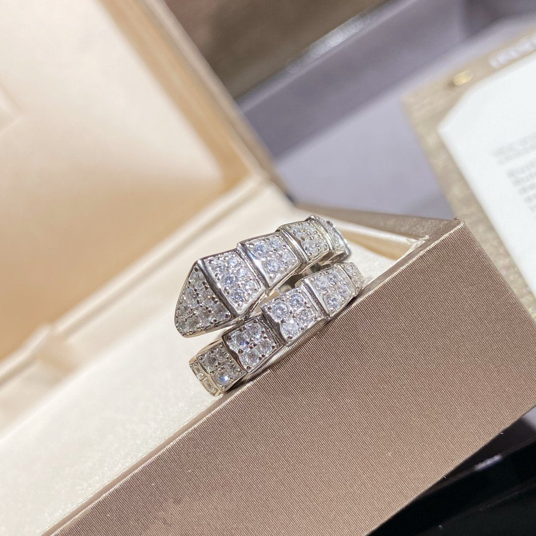 [Kincade Jewelrys] ANILLO SERPENTI DE PLATA CON PAVIMENTO DE DIAMANTES