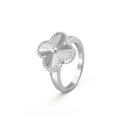 [Joyas Kincade]Anillo de plata con trébol