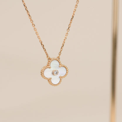 [Kincade Jewelrys] COLLAR DE FRITILLARIA BLANCA CON DIAMANTES DE 15 MM Y TRÉBOL