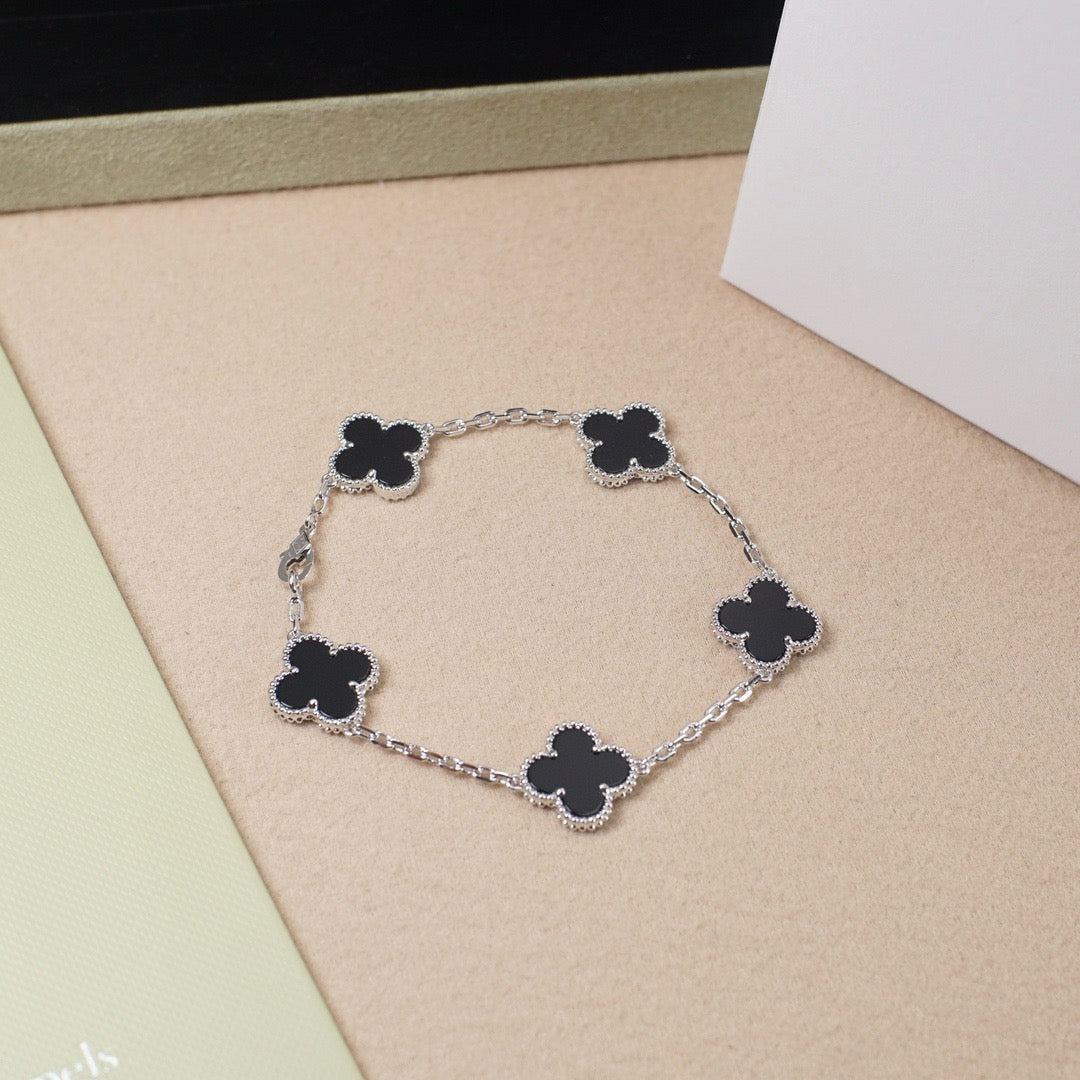 [Kincade Jewelrys]CLOVER 5 MOTIF ONYXS  BRACELET SILVER