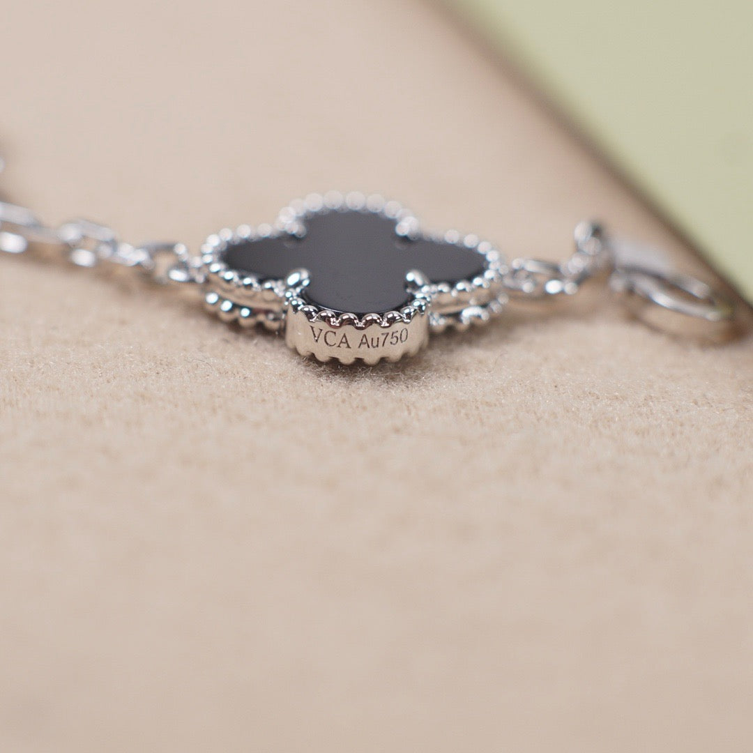 [Kincade Jewelrys]CLOVER 5 MOTIF ONYXS  BRACELET SILVER