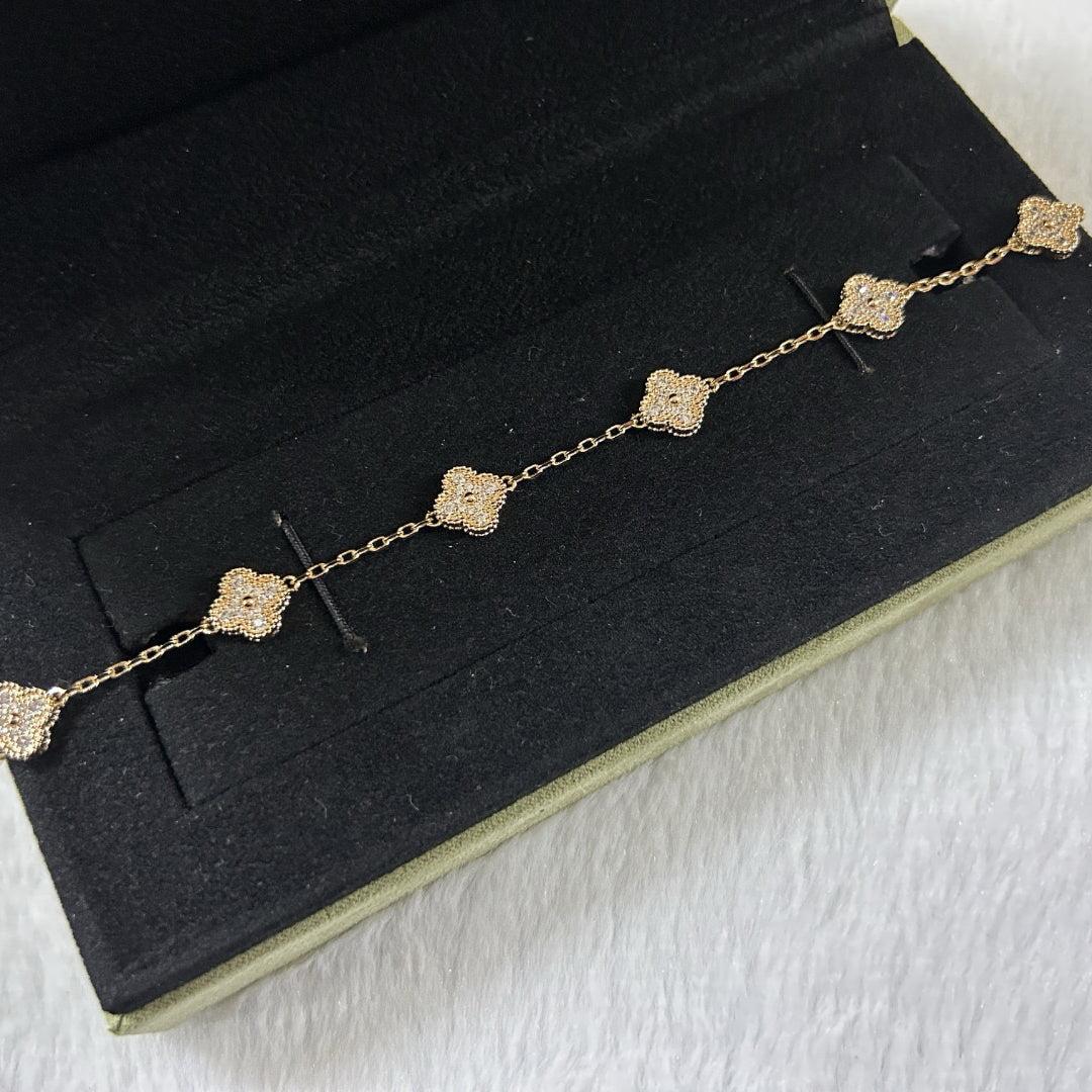 [Kincade Jewelrys]CLOVER 6 MOTIF DIAMOND BRACELET