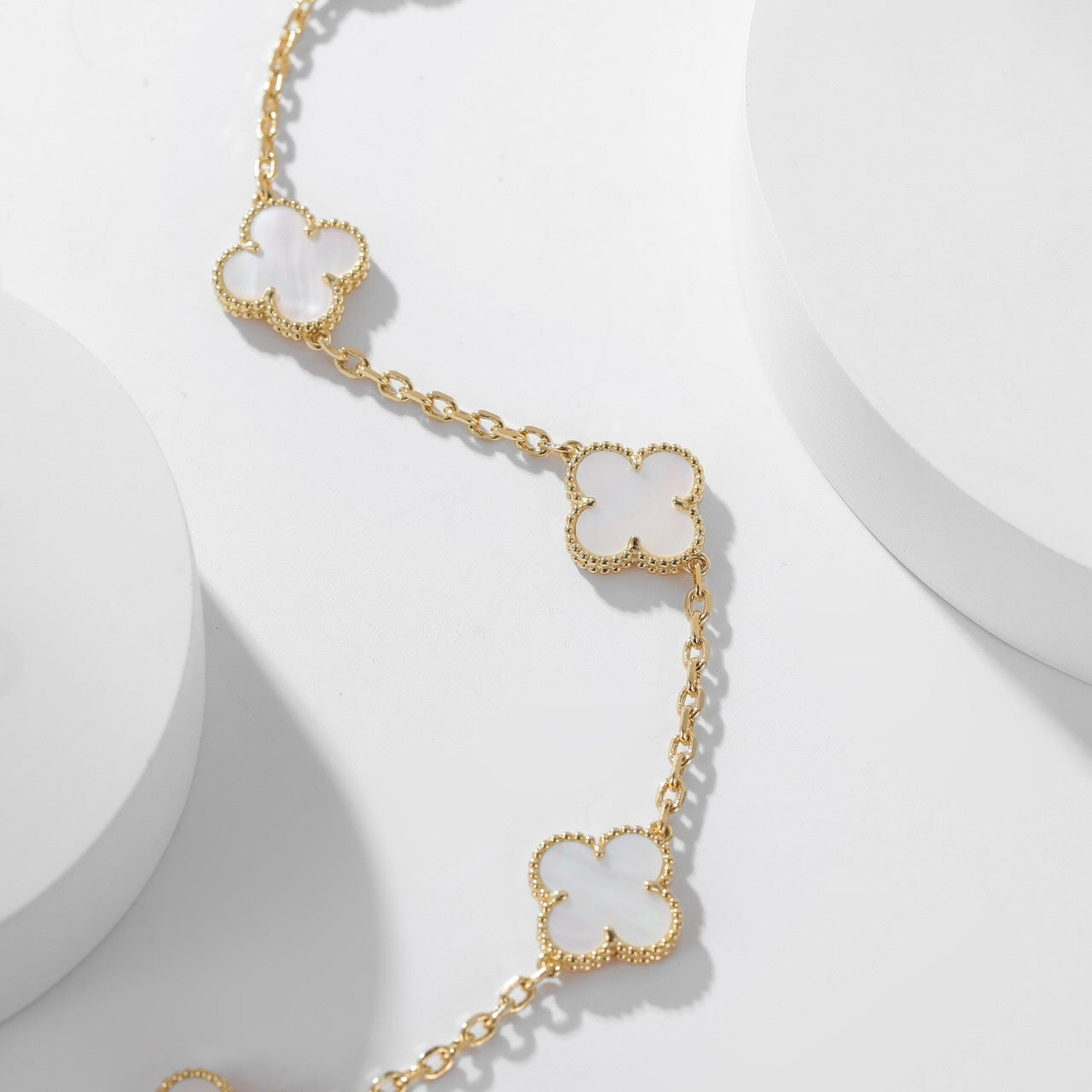 [Kincade Jewelrys]CLOVERS THE 10-MOTIFS WHITE MOTHER OF PEARL NECKLACE