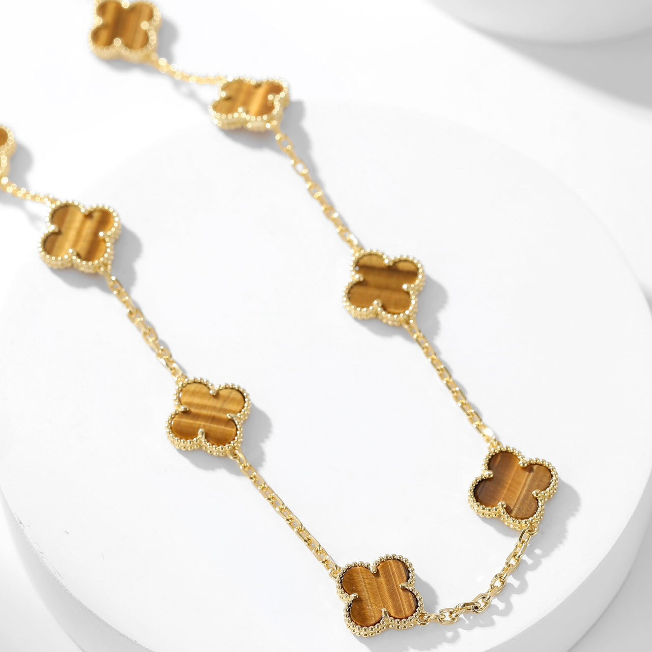 [Joyas Kincade] COLLAR DE OJO DE TIGRE CON 10 MOTIVOS DE TRÉBOLES