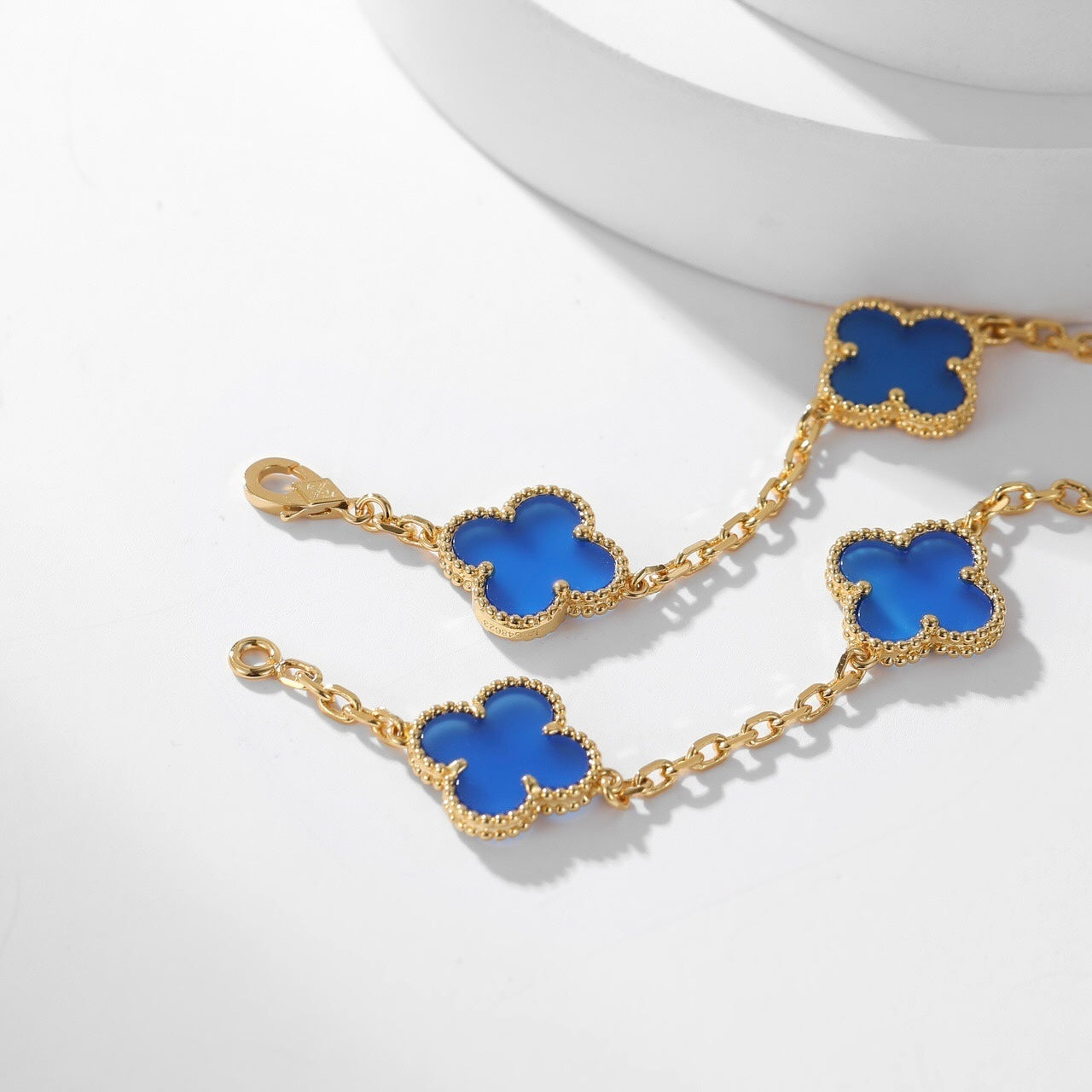 [Kincade Jewelrys] COLLAR DE ÁGATA AZUL CON 10 MOTIVOS DE TRÉBOLES