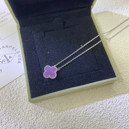 [Joyas Kincade] COLLAR DE TRÉBOL DE 15 MM, COLOR MORADO Y VIOLETA