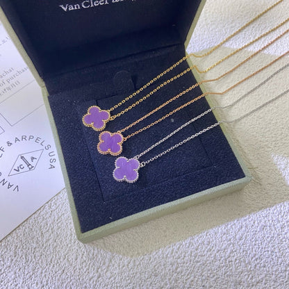 [Joyas Kincade] COLLAR DE TRÉBOL DE 15 MM, COLOR MORADO Y VIOLETA