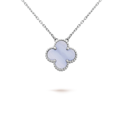 [Kincade Jewelrys] COLLAR DE TRÉBOL DE 15 MM DE CALCEDONÍA AZUL EN PLATA