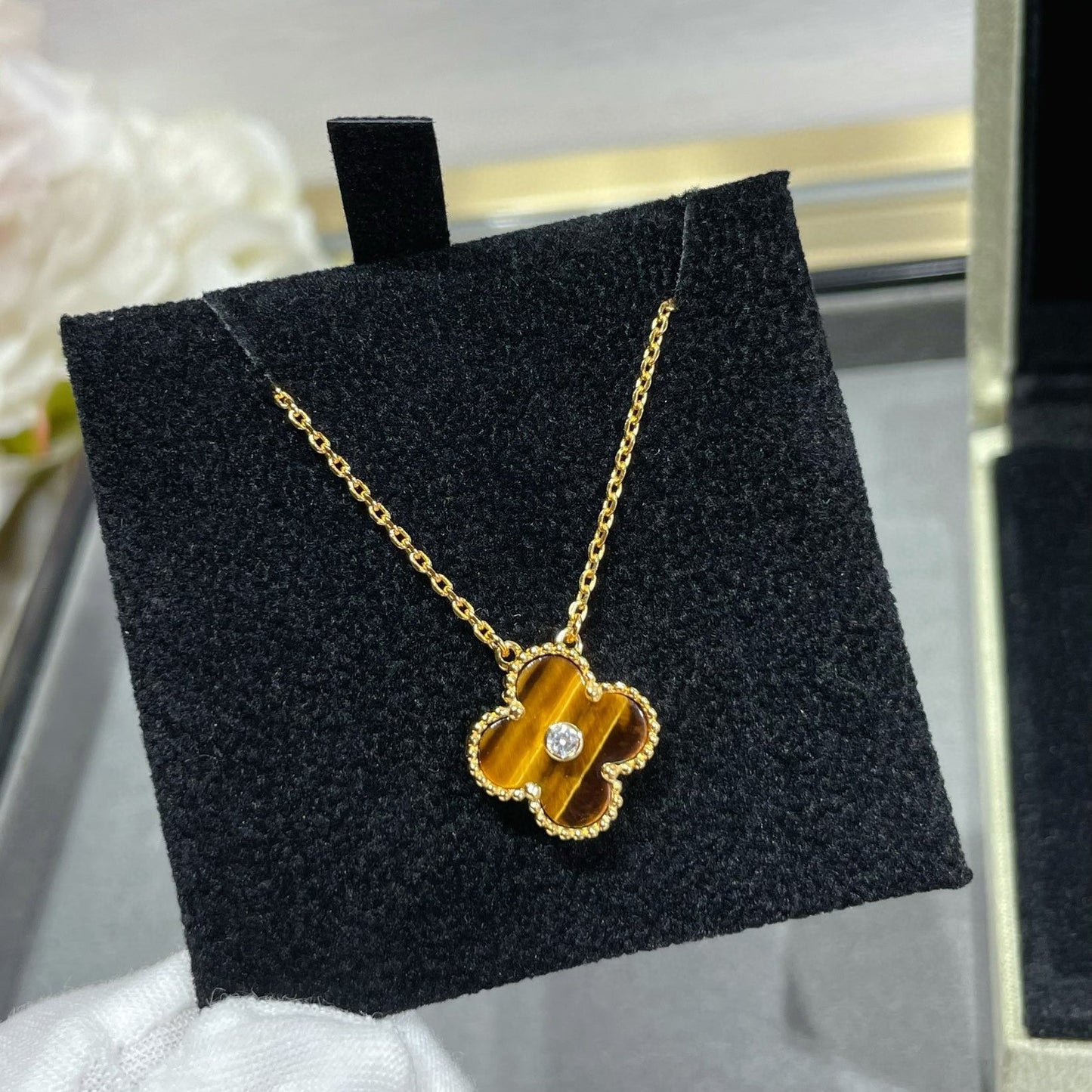 [Kincade Jewelrys]Collar de TRÉBOL de 15 mm con diamantes y ágata ojo de tigre amarilla