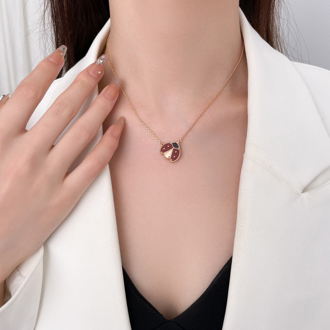 [Joyas Kincade]COLLAR DE MARIQUITA CON CORNALINAS DE LA SUERTE