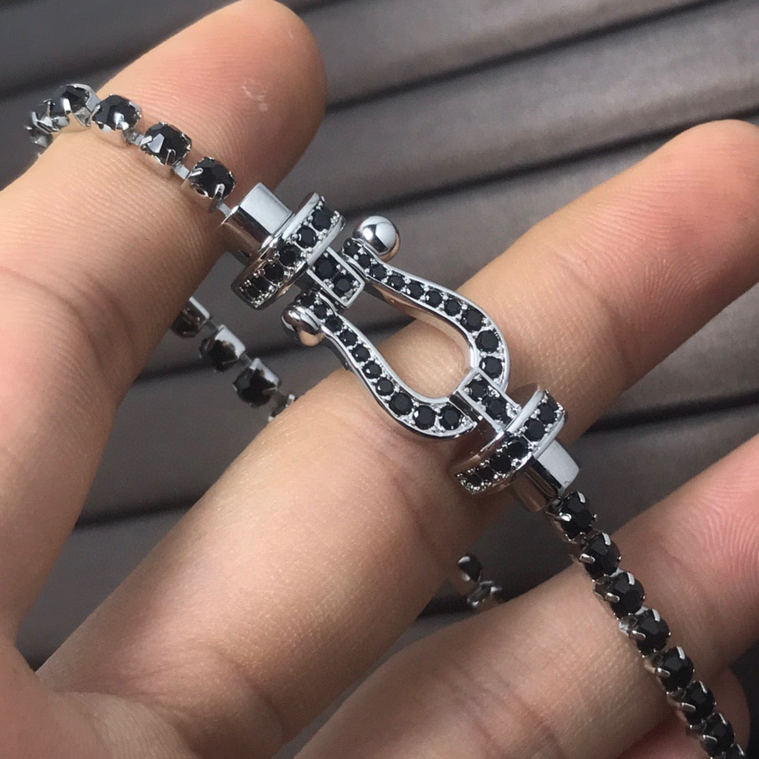 [Joyas Kincade]Pulsera de tenis Force con herradura grande y diamantes 