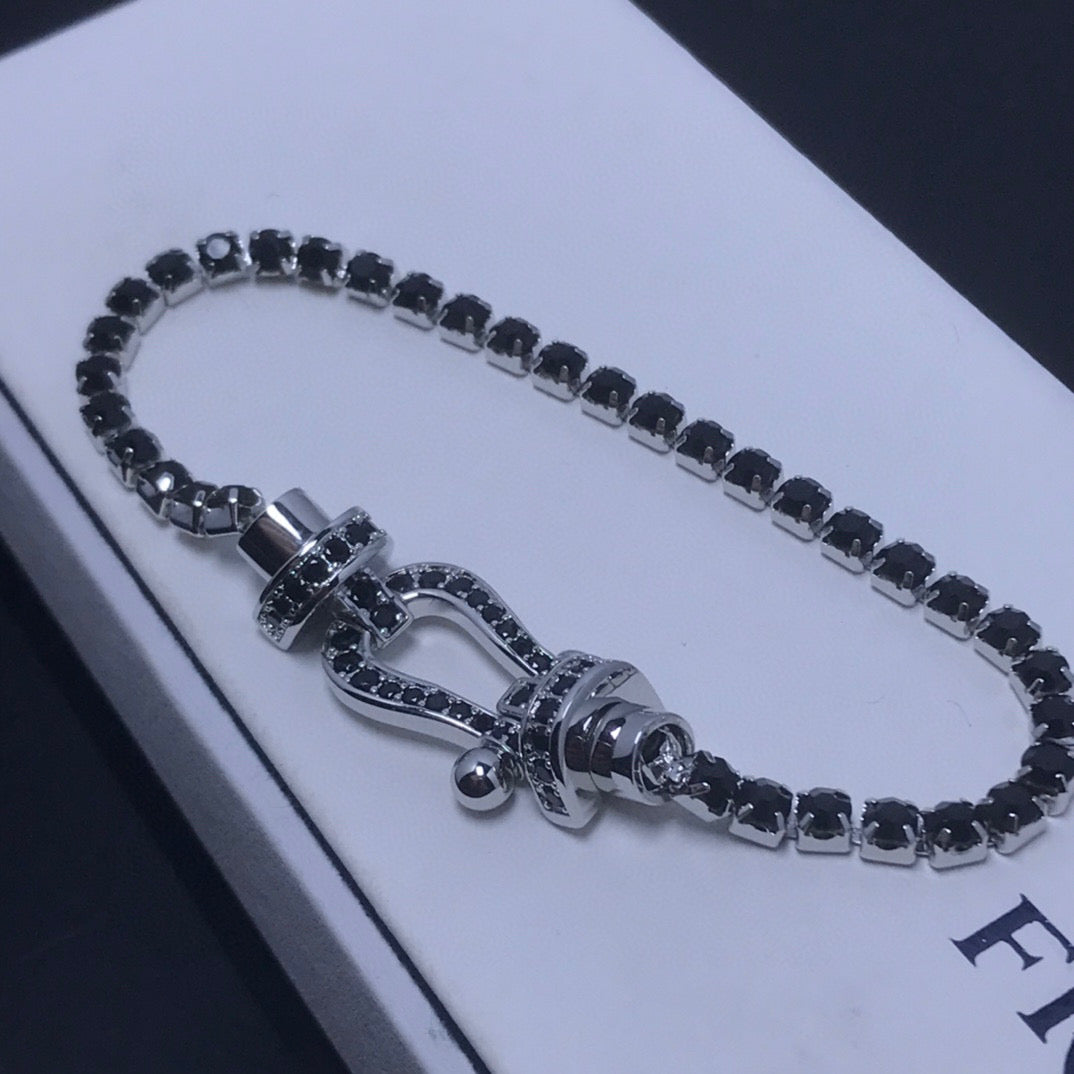 [Joyas Kincade]Pulsera de tenis Force con herradura grande y diamantes 