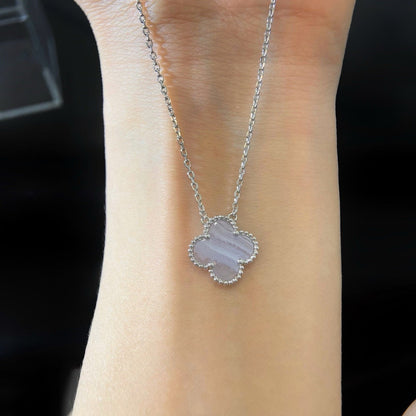[Kincade Jewelrys] COLLAR DE TRÉBOL DE 15 MM DE CALCEDONÍA AZUL EN PLATA