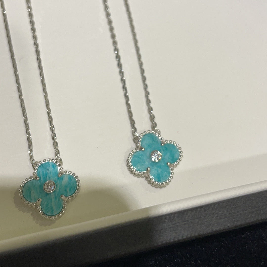 [Kincade Jewelrys]CLOVER 15MM DIAMOND SVRES PORCELAIN  NECKLACE SILVER
