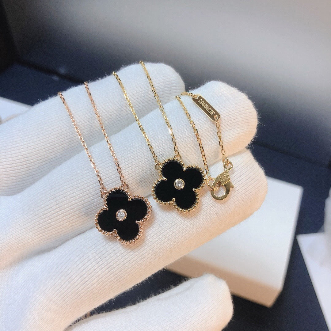 [Kincade Jewelrys]CLOVER 15MM DIAMOND ONYX NECKLACE