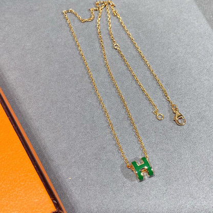 [Kincade Jewelrys] COLLAR POP H VERDE PLATA Y ORO