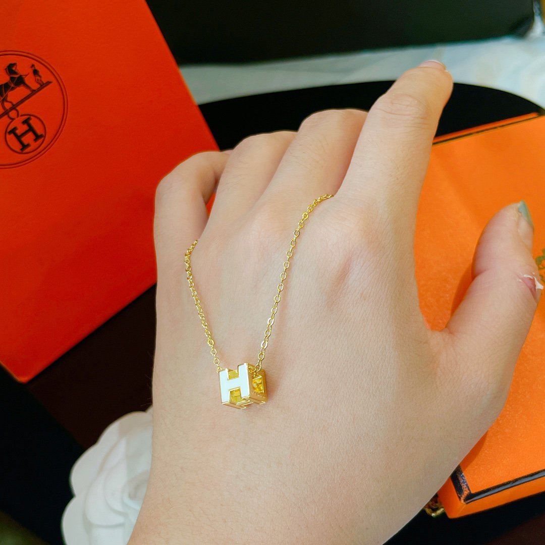 [Kincade Jewelrys]H WHITE SQUARE GOLD NECKLACE
