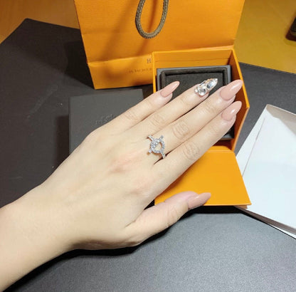 [Joyas Kincade]Anillo ECHAPPEE de plata y diamante