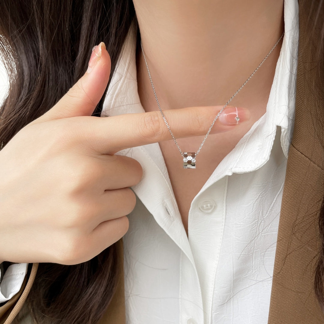 [Kincade Jewelrys]BEE MINI PEDANT DIAMOND NECKLACE