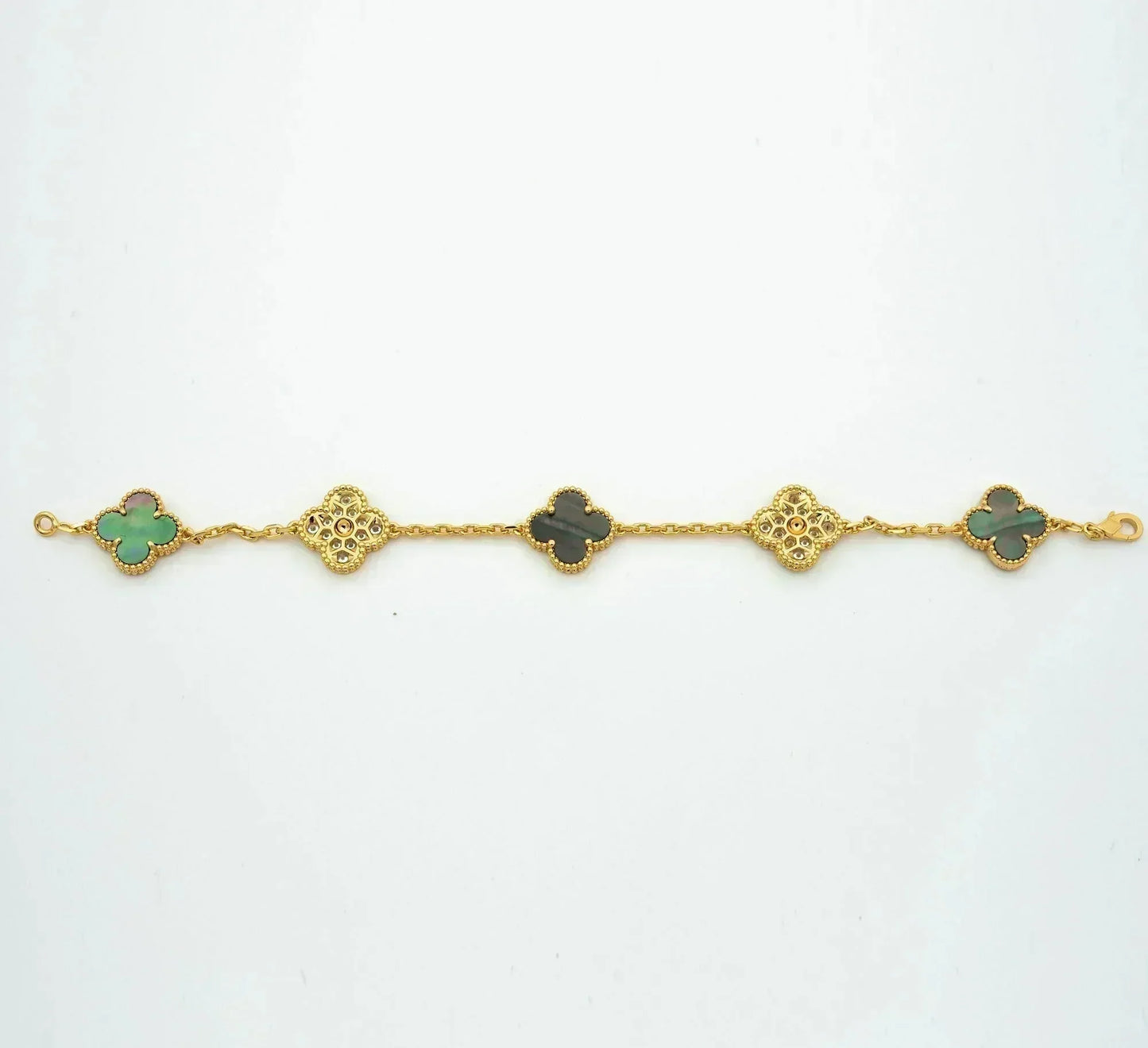 [Kincade Jewelrys] PULSERA DE DIAMANTES CON 5 MOTIVOS DE TRÉBOL EN COLOR GRIS