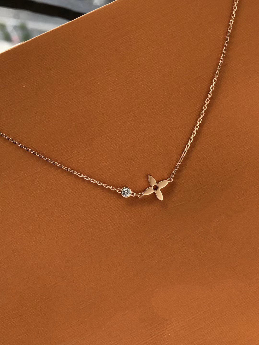 [Kincade Jewelrys]BLOSSOM PENDANT PINK GOLD AND DIAMOND