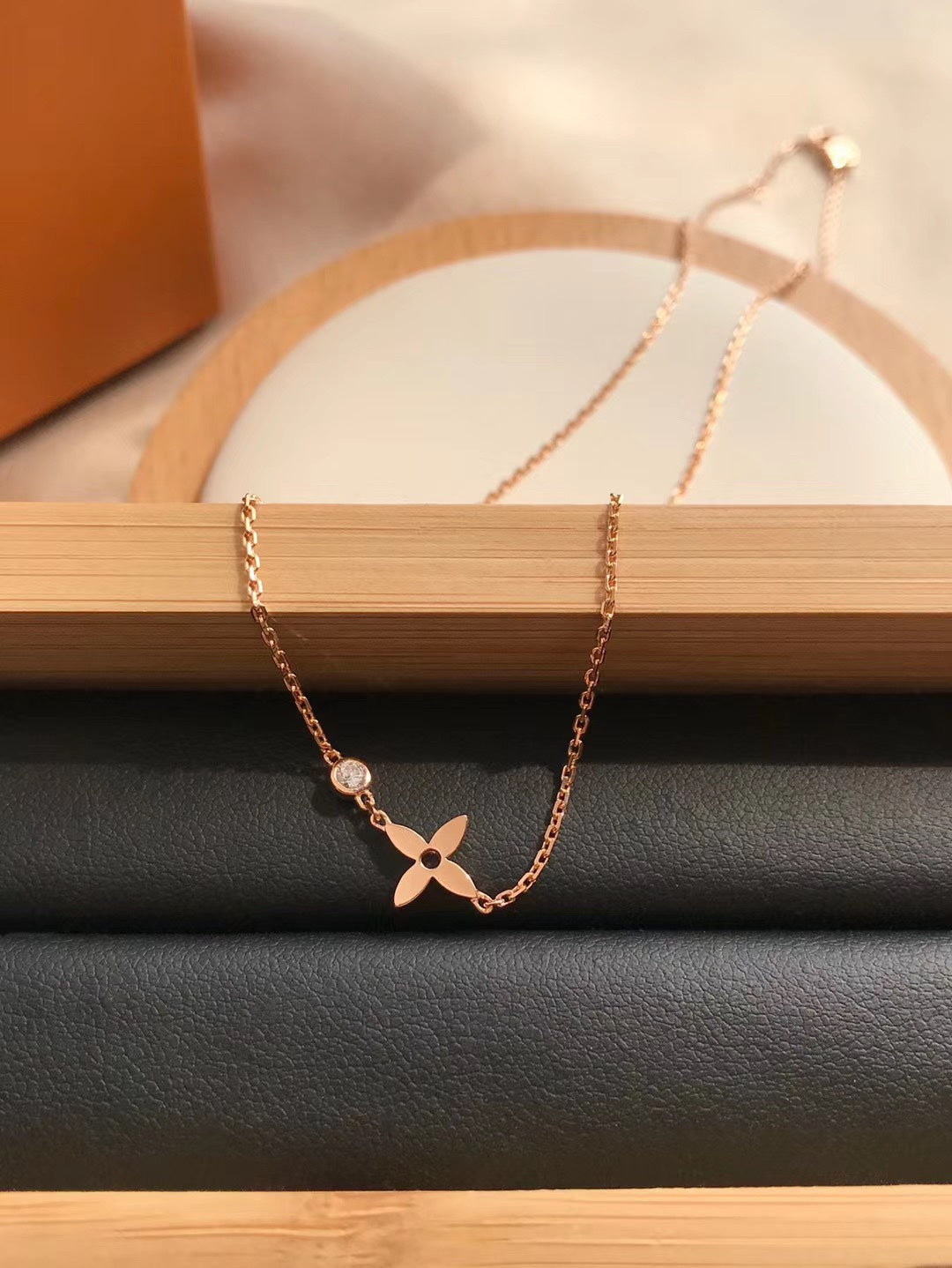 [Kincade Jewelrys]BLOSSOM PENDANT PINK GOLD AND DIAMOND