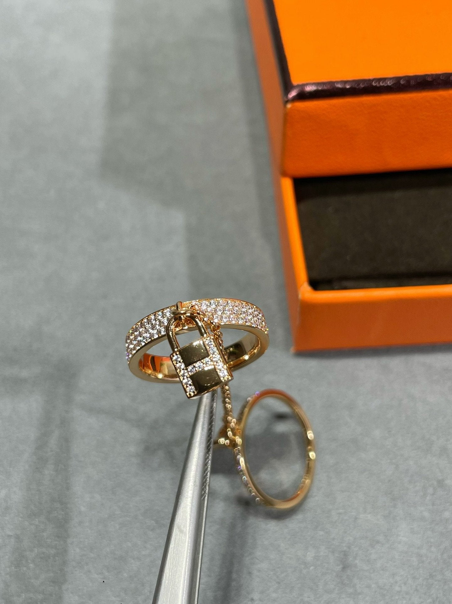 [Kincade Jewelrys]Anillo doble clochette HM Kelly con diamantes