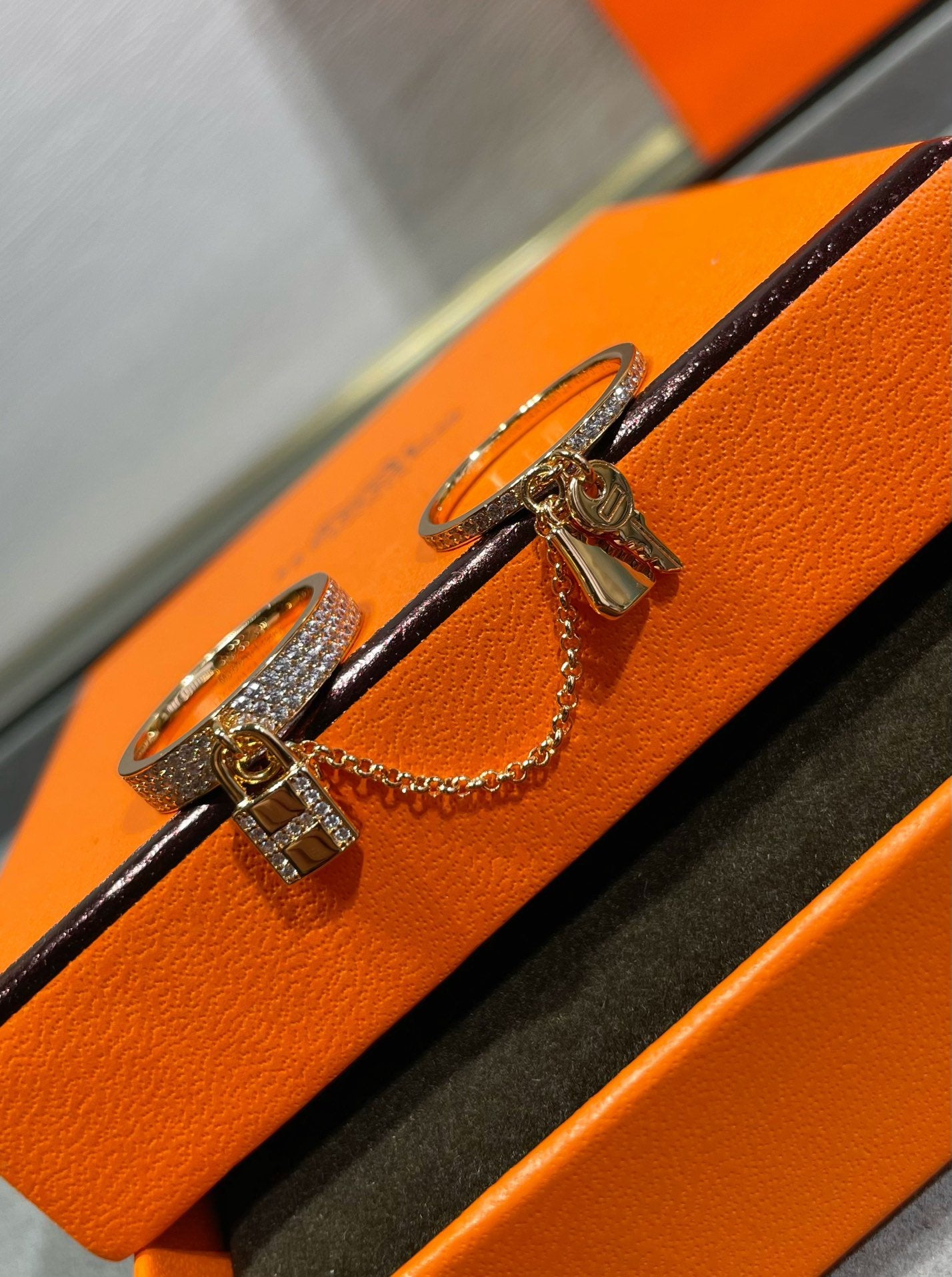 [Kincade Jewelrys]Anillo doble clochette HM Kelly con diamantes