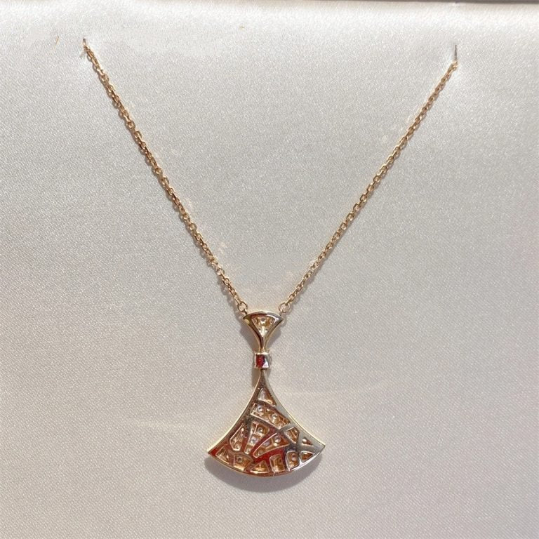 [Kincade Jewelrys] COLLAR DE ENSUEÑO EN ORO ROSA CON DIAMANTES