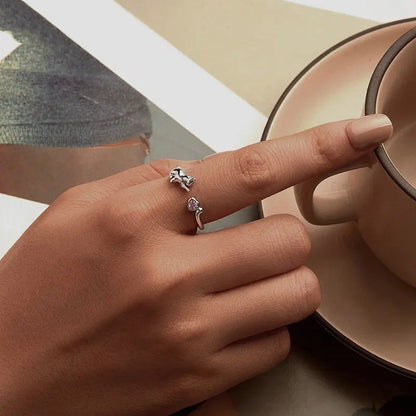 Anillo abierto con diseño de animales encantadores