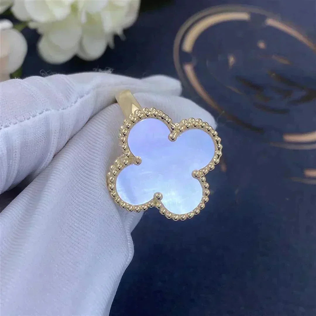 [Kincade Jewelrys]CLOVER WHITE MOP RING