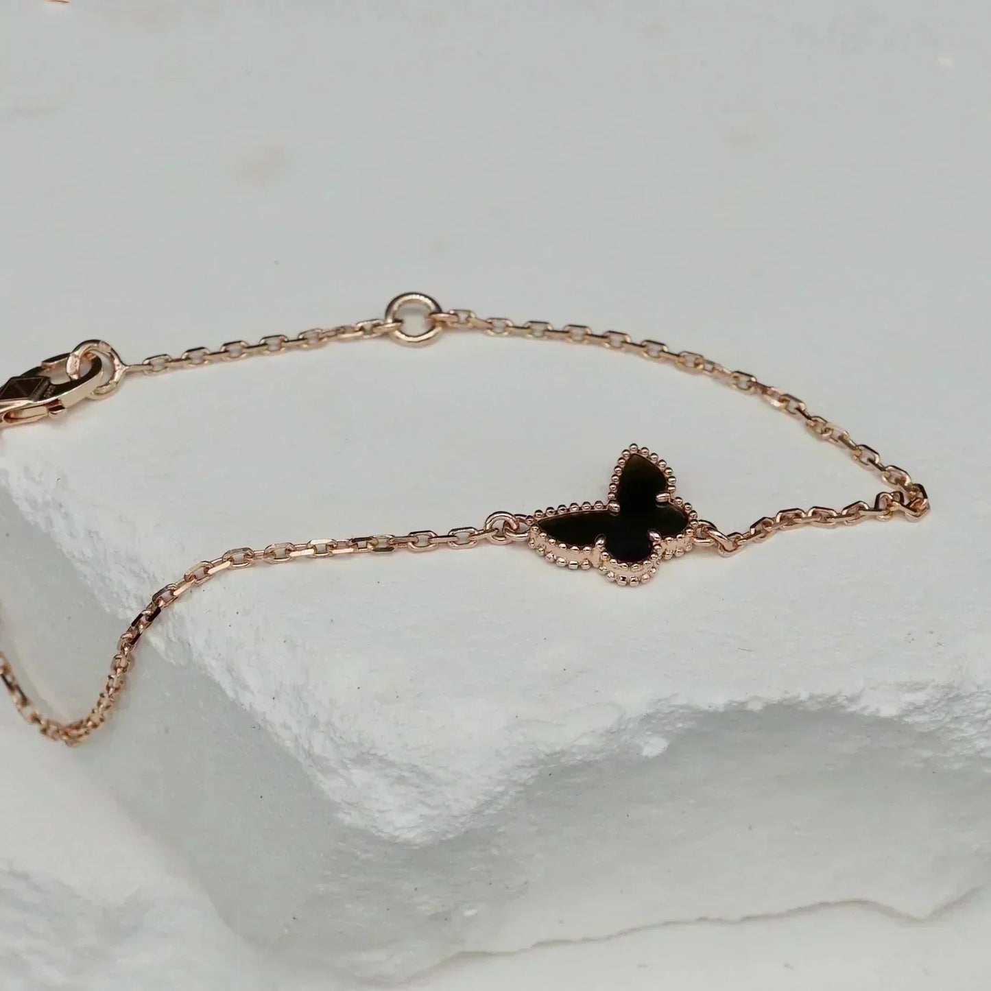 [Joyas Kincade]Pulsera de mariposa de ónix y mariposa
