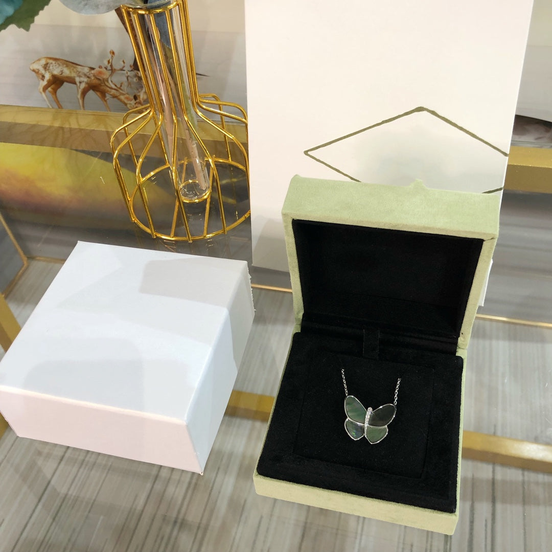 [Kincade Jewelrys]LARGE BUTTERFLY SILVER PENDANT DIAMOND NECKLACE