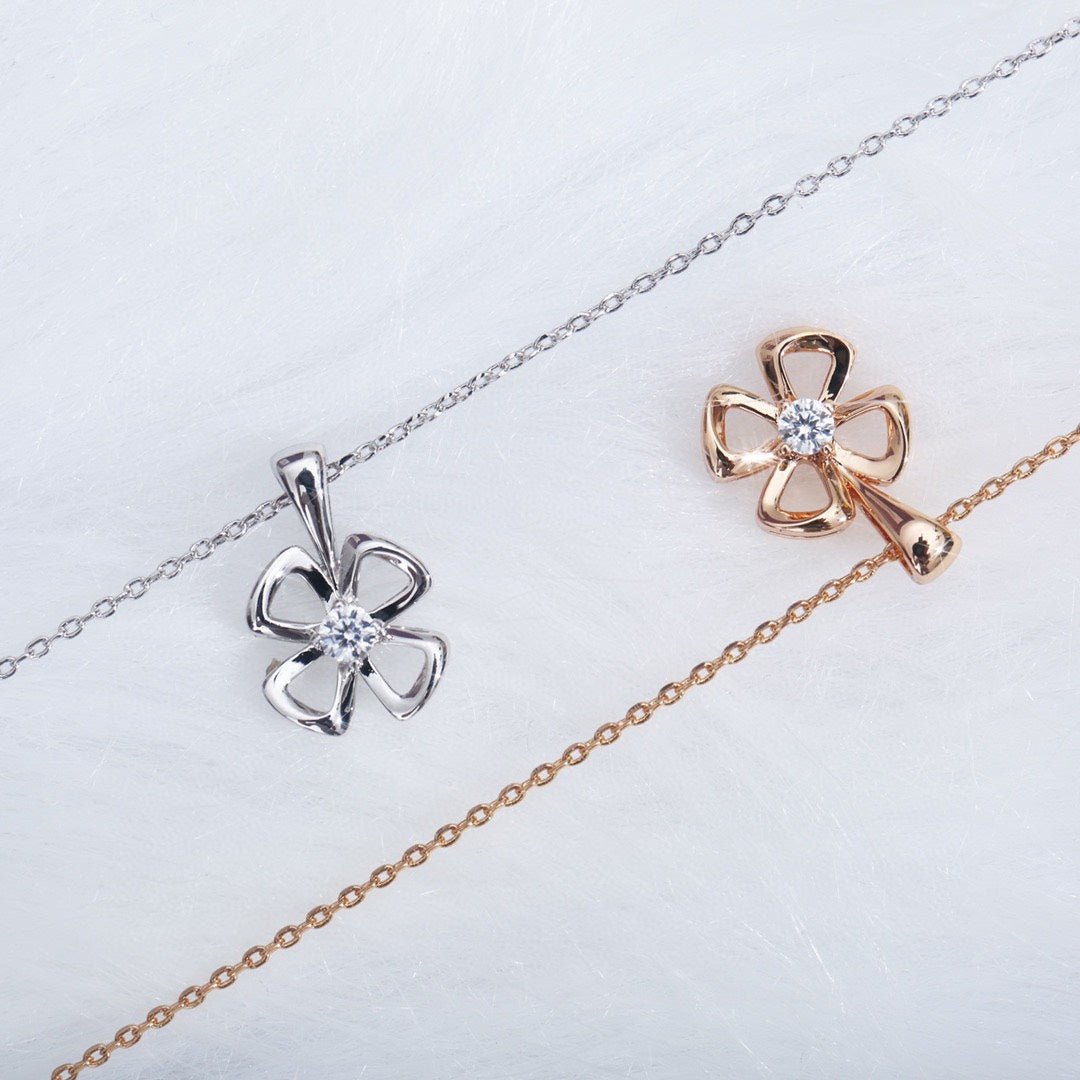 [Kincade Jewelrys] COLLAR FIOREVER CON CENTRO DE DIAMANTE