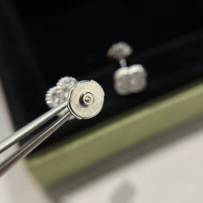 [Kincade Jewelrys] PENDIENTES MINI DE DIAMANTES CON Trébol