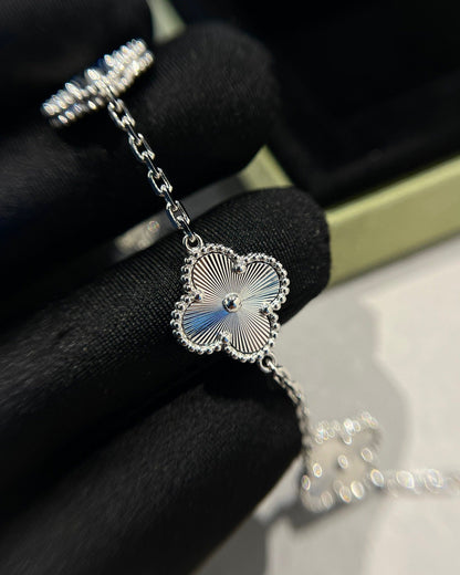 [Kincade Jewelrys]CLOVER SILVER 5 MOTIFS BRACELET